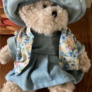 Boyd’s bear- Allison Rose Berrieweather